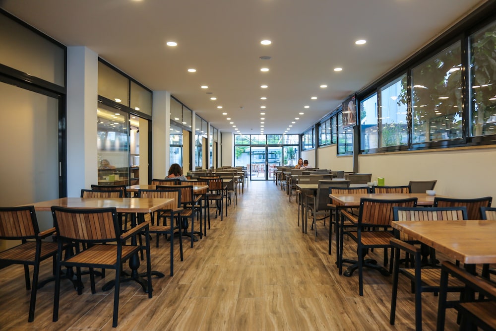 Asli Hotel 25/30