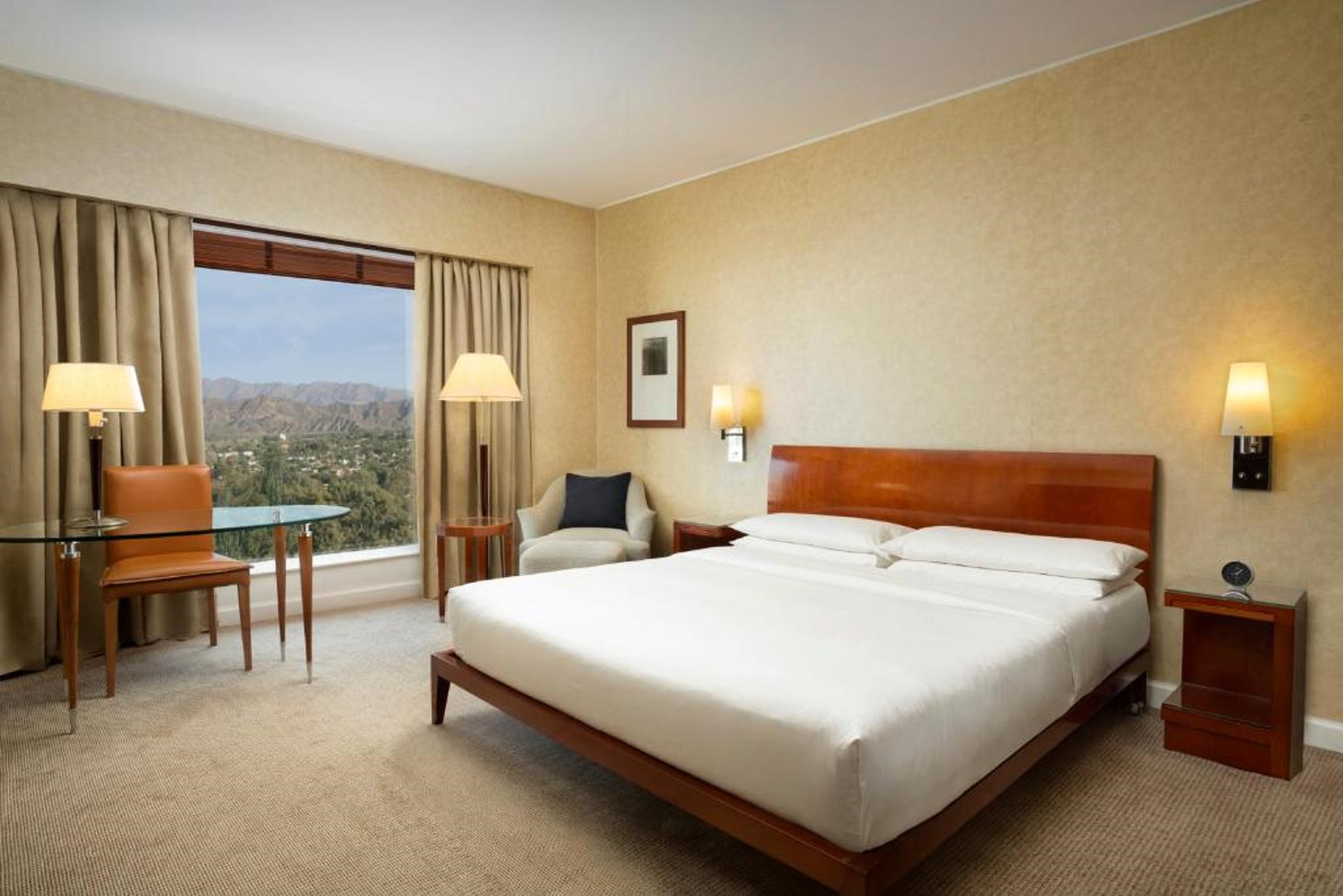 Room, Double Bed, City View