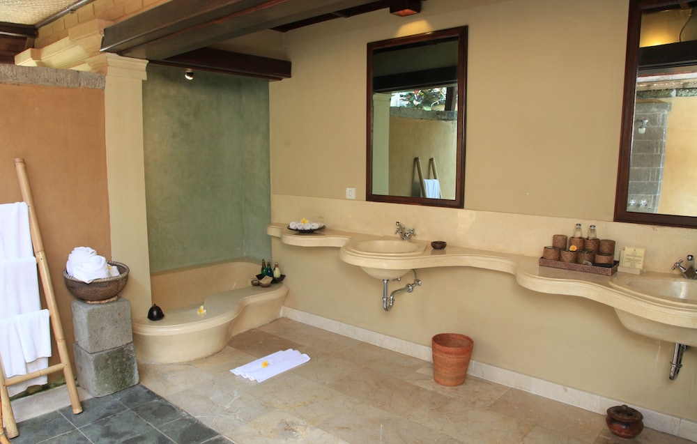 The Sungu Resort And Spa 45/50
