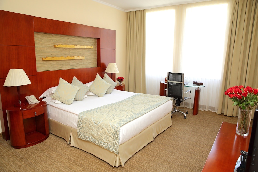 Park Hotel 4/50