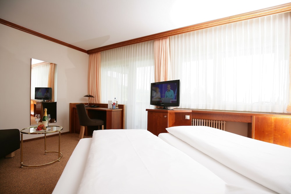 Badhotel Restaurant Stauferland 16/75