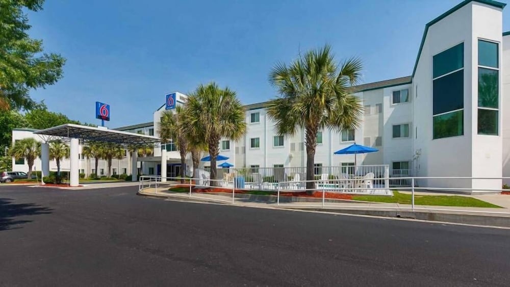 Motel6 Columbia, SC - Fort Jackson Area 6/47