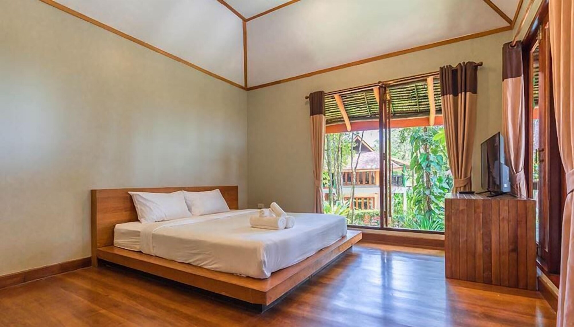 Villa, Double Bed, Side Sea View, with Pool