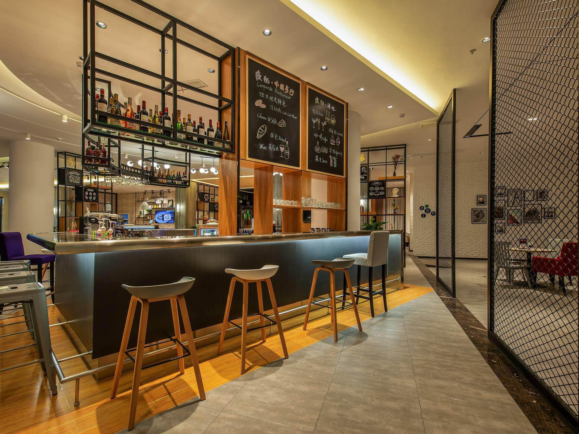Campanile Hotel (Changsha Hongxing Desiqin Plaza) 31/41