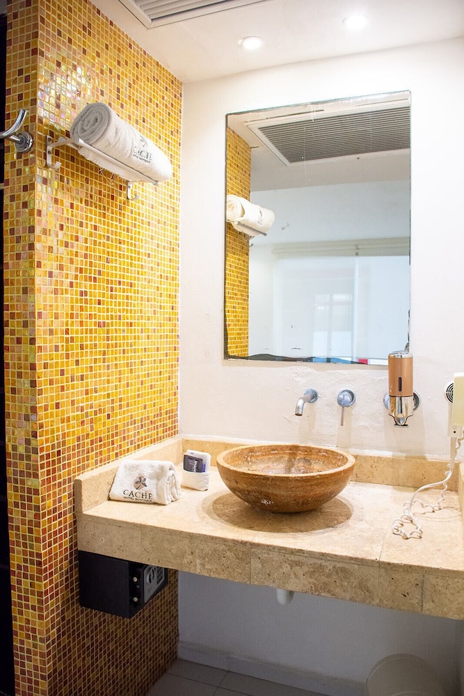 Cache Hotel Boutique - Adults Only 58/60