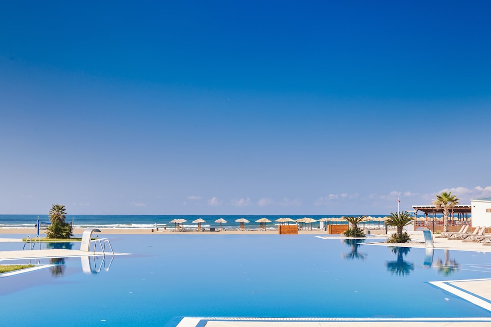 The Long Beach Hotel Montenegro 77/83