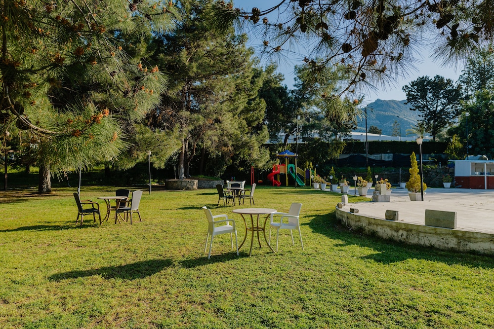 Uptown Buyuk Anadolu Girne Hotel 32/34