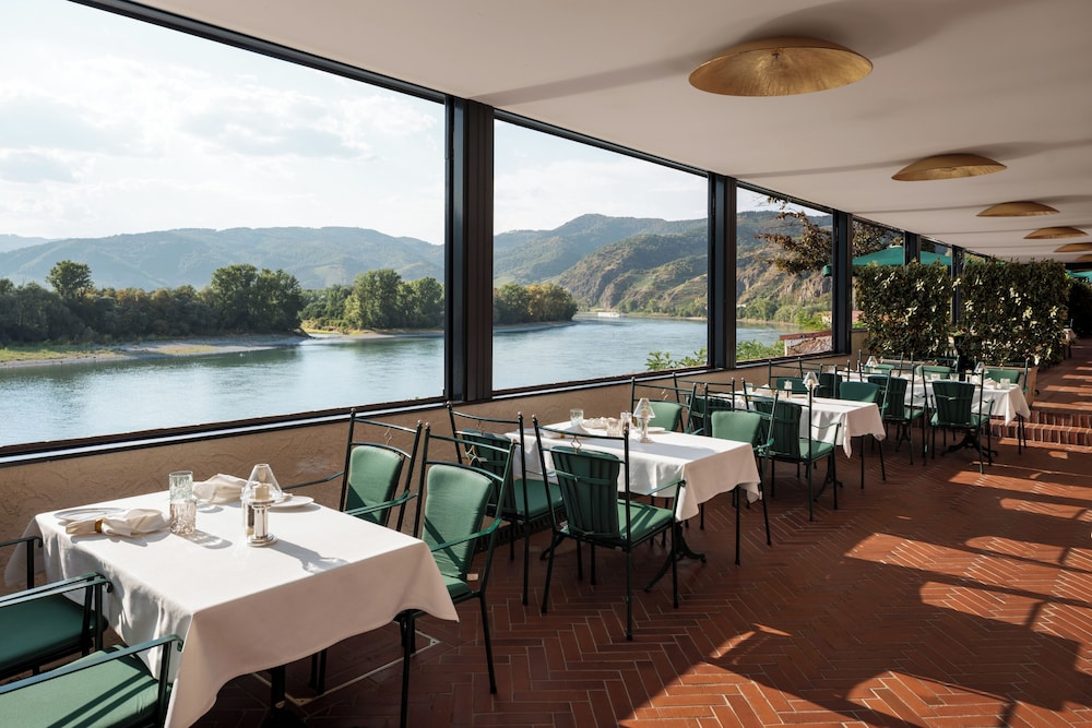 Hotel Schloss Duernstein 33/47