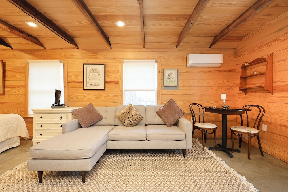 The Dailey Renewal Retreat Bed Breakfast 36/47