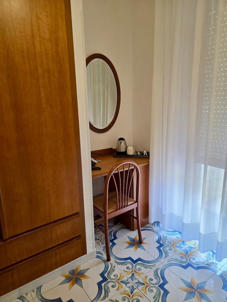 Hotel Residence San Pietro 6/67