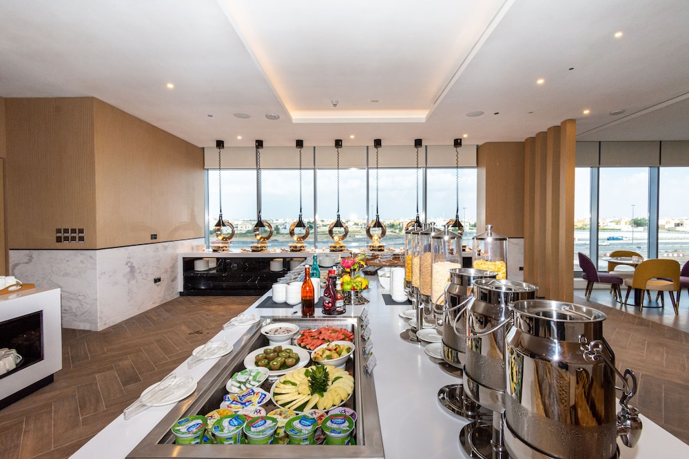 Premier Inn Dubai Dragon Mart 24/32
