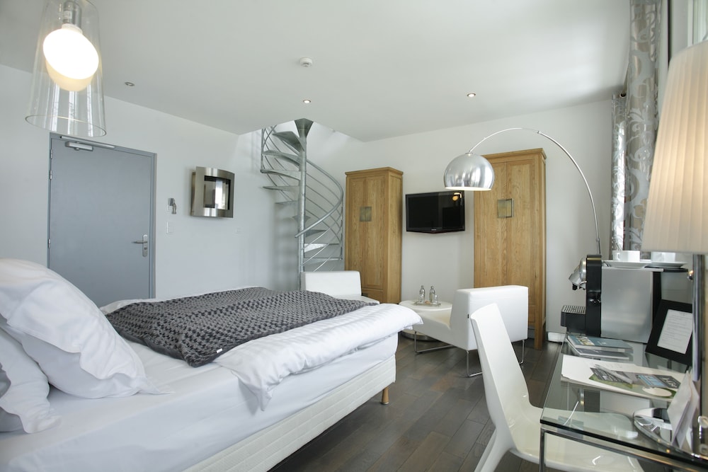 Hotel The Originals Le Cise 33/74