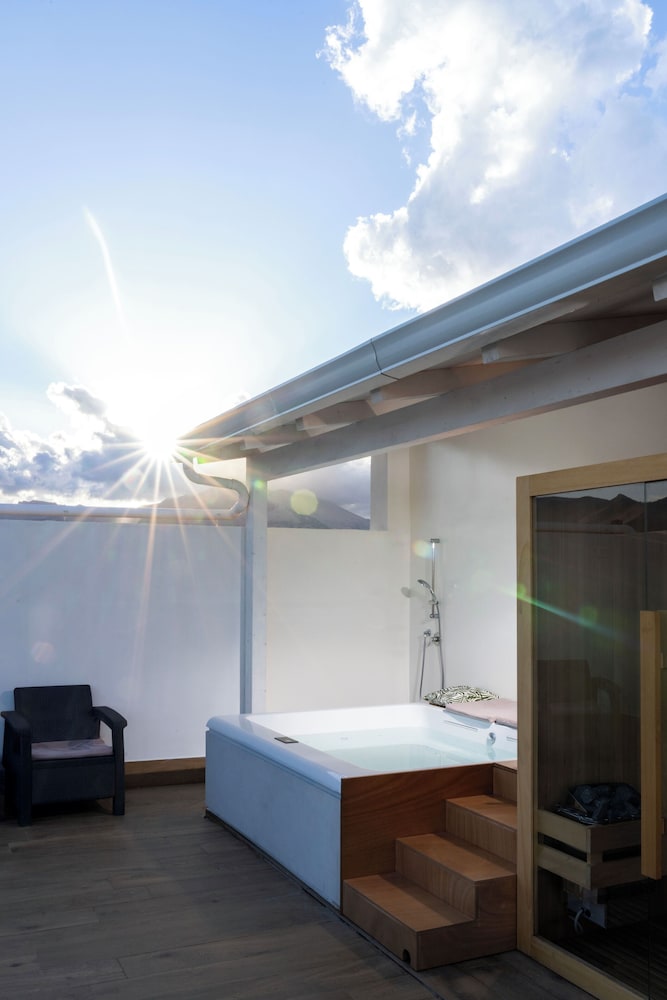 Skyline Boutique Hotel 1/50