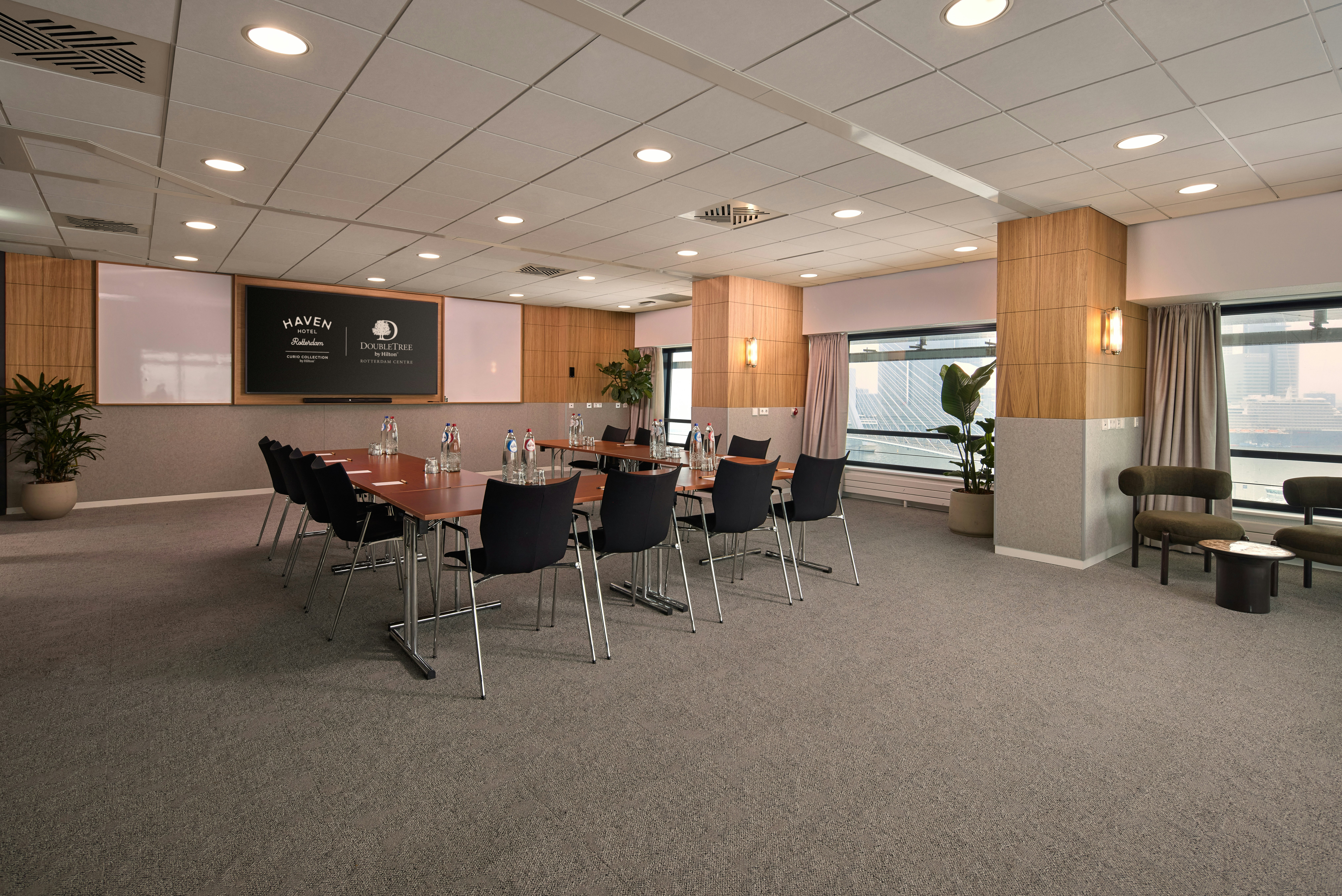 DoubleTree by Hilton Rotterdam Centre 35/43