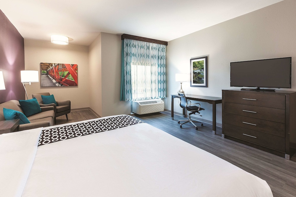La Quinta Inn & Suites By Wyndham Terre Haute 31/44