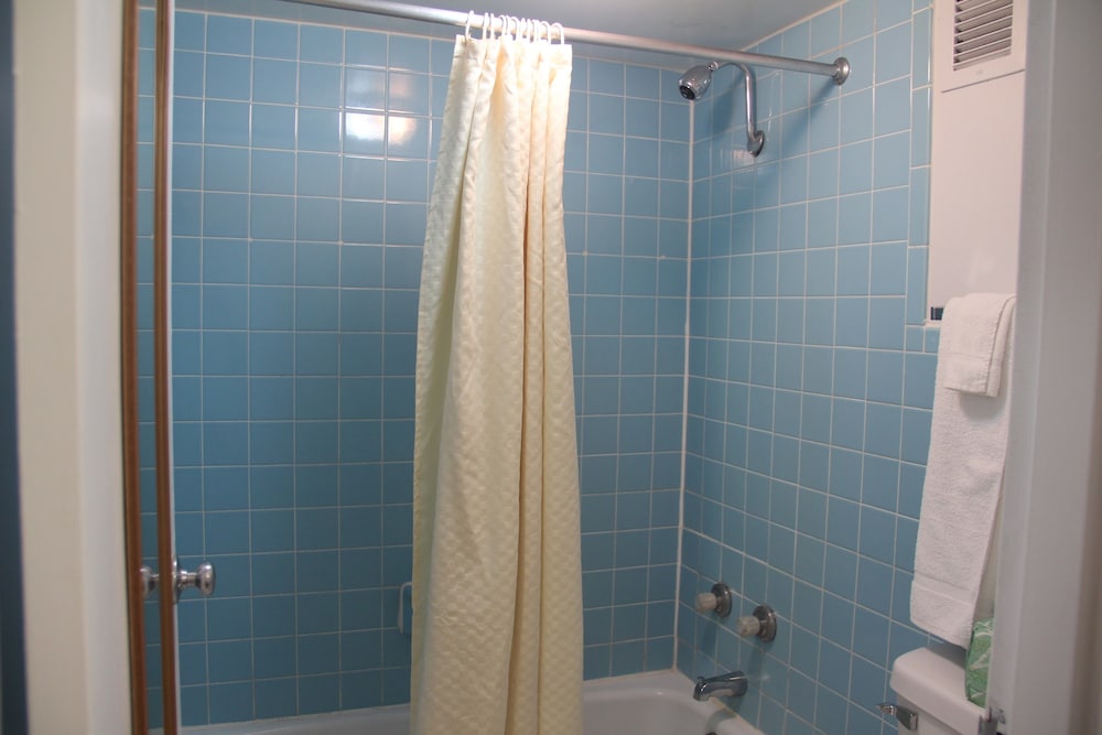 Norfolk Country Inn Suites 17/37