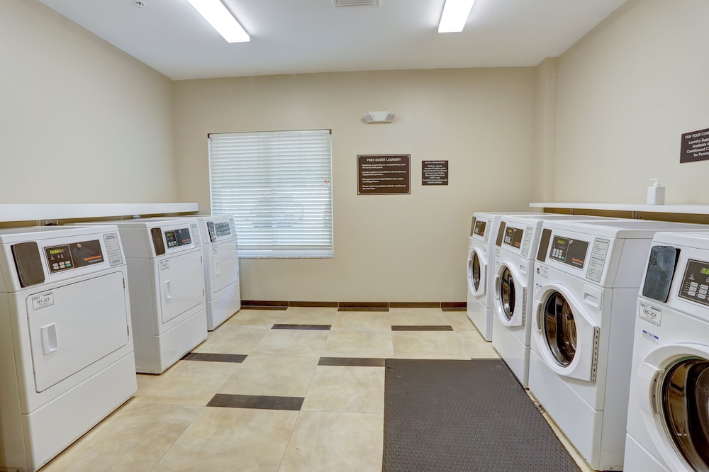 Candlewood Suites Safety Harbor 39/56