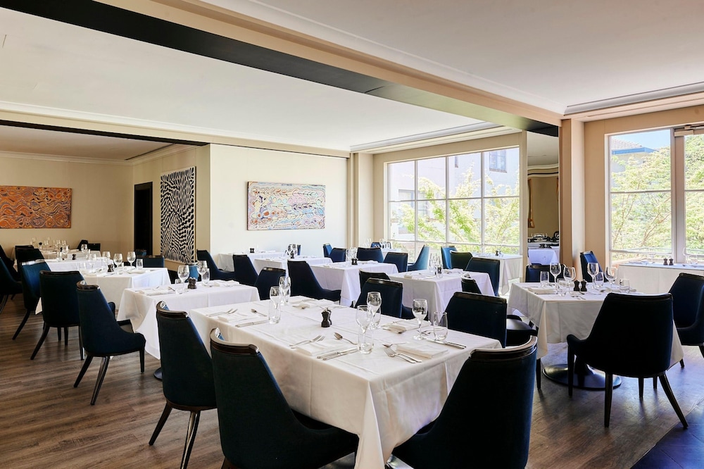 Hyatt Hotel Canberra 66/75