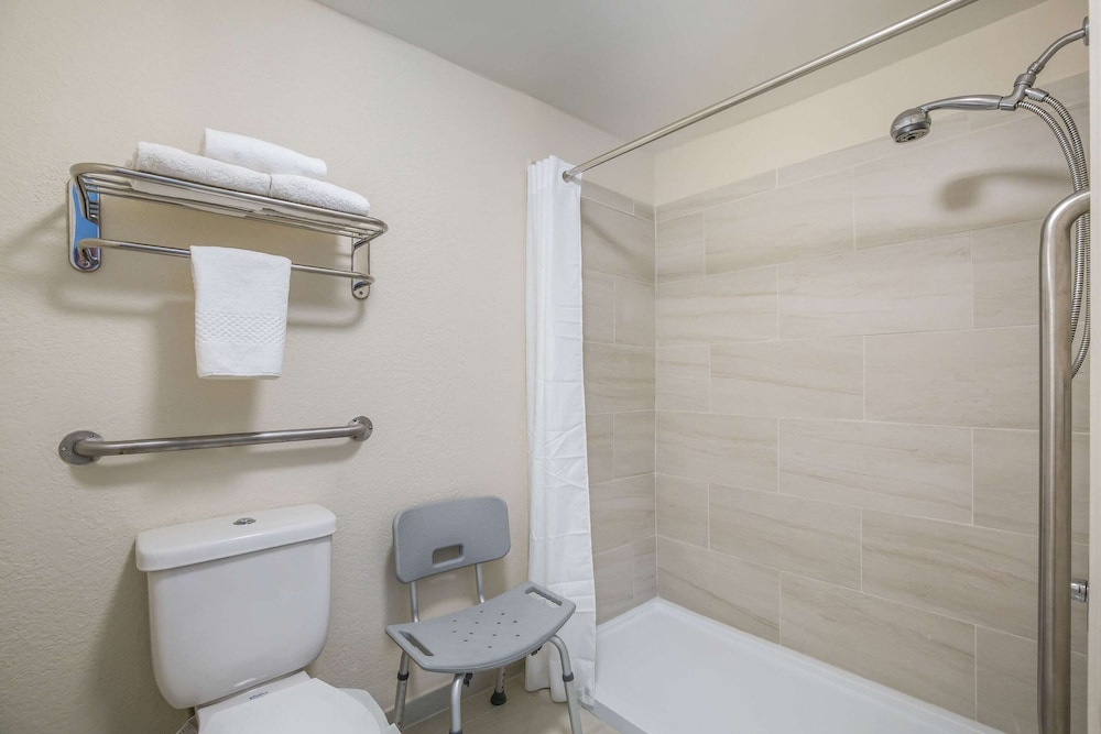 Quality Inn and Suites Suffolk 16/43