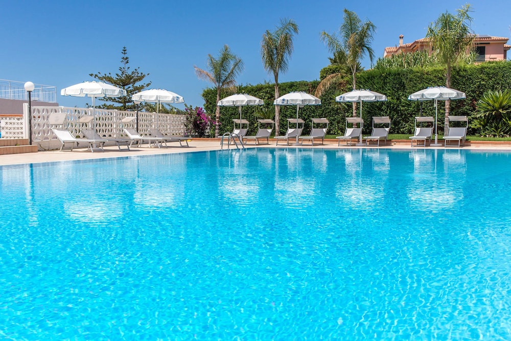 HOTEL FERRETTI 1/69