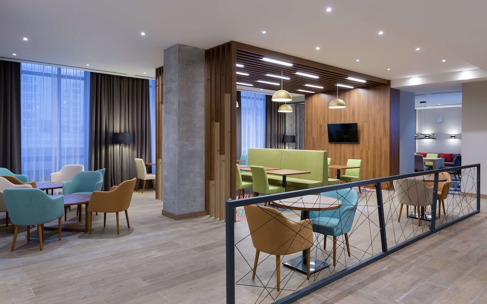 Hampton by Hilton Astana Triumphal Arch 9/53