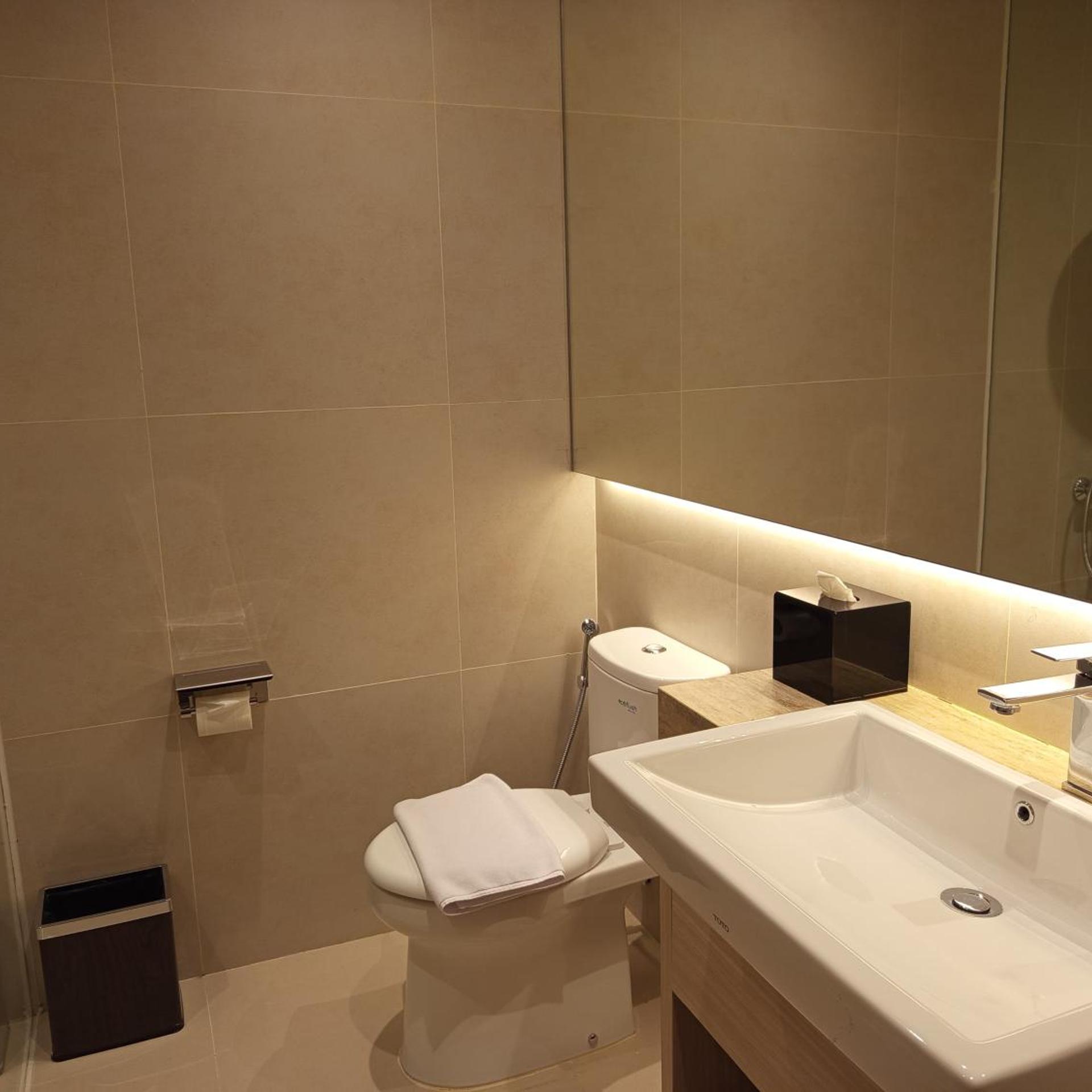 Ow Hotel Boutique Kemayoran 42/44