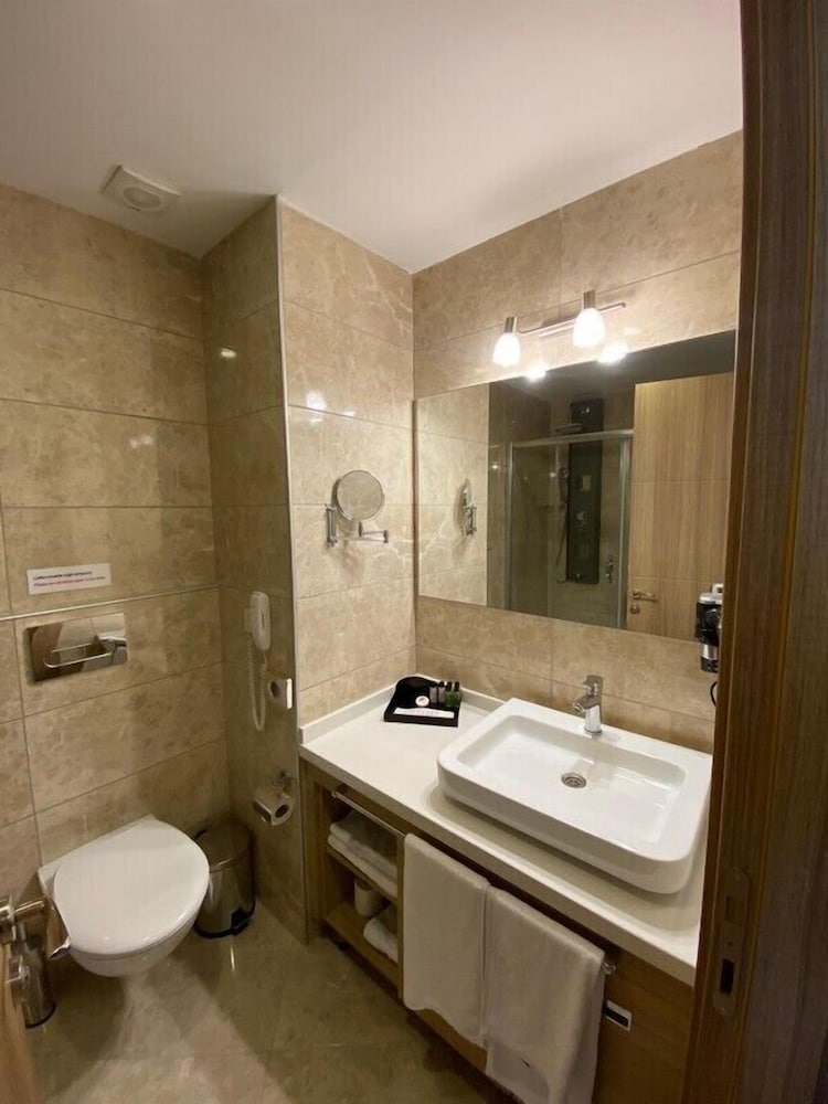 Ramada by Wyndham Istanbul Sile 33/34