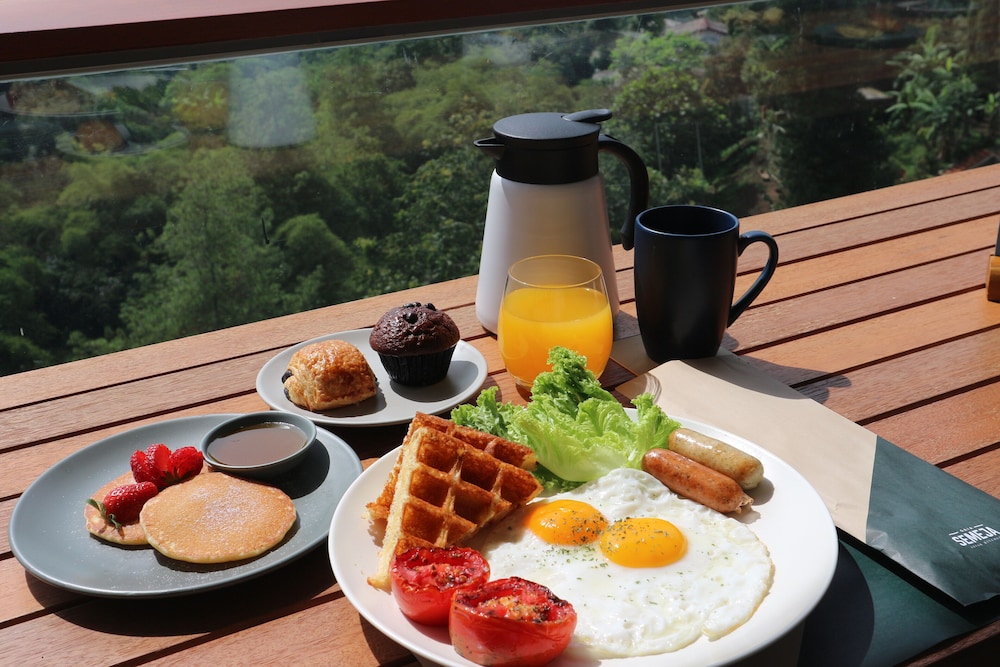 The Gaia Hotel Bandung 22/29