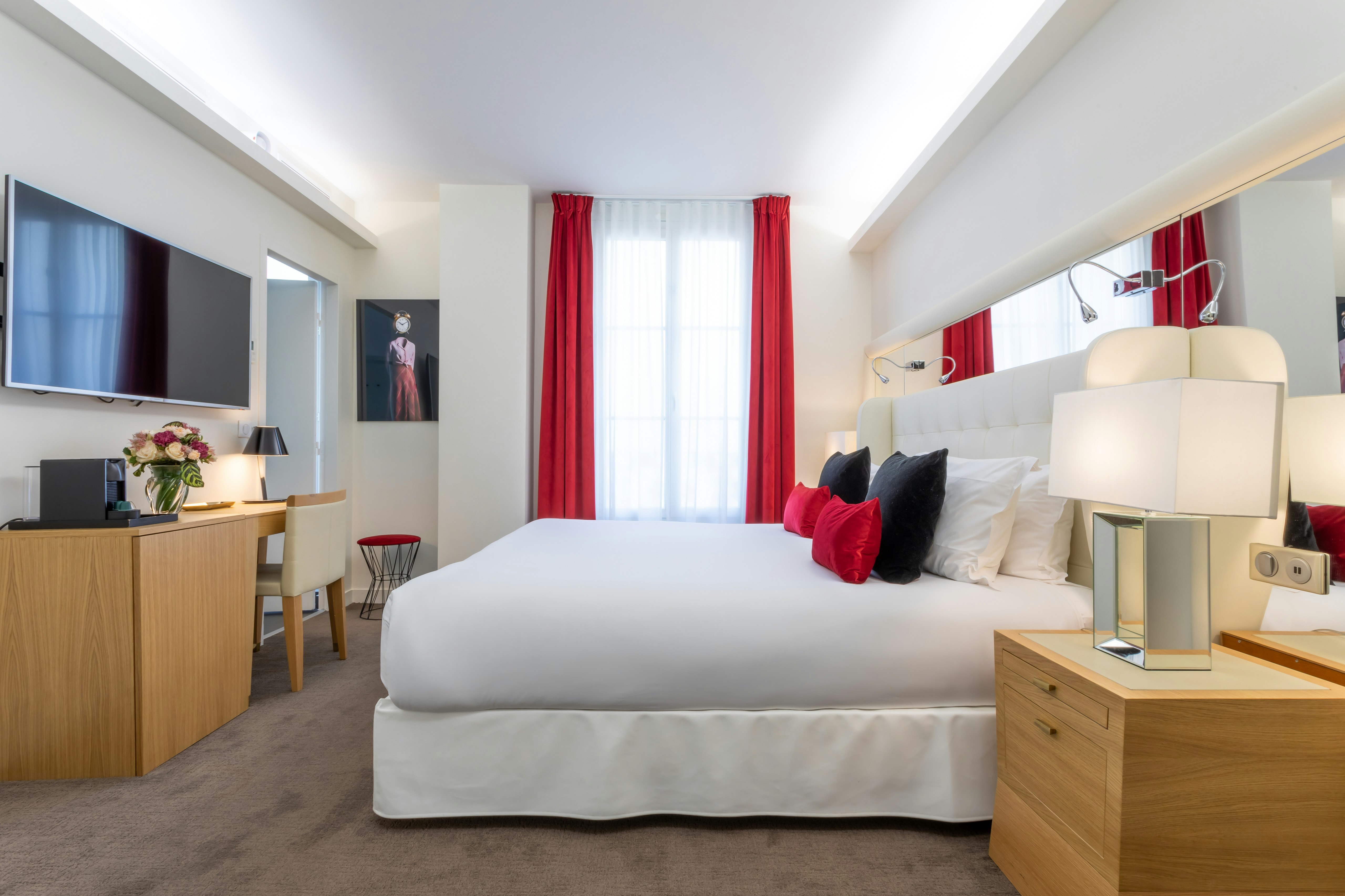 ROOM, KING BED, ACCESSIBLE