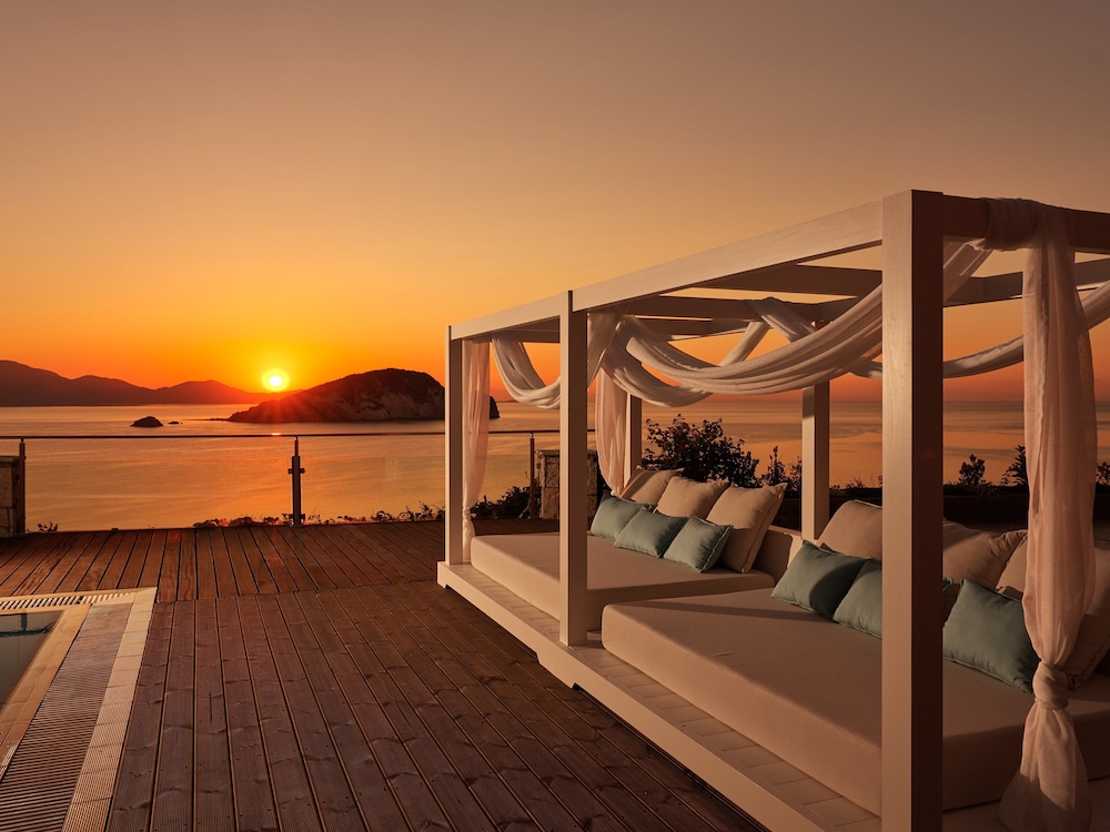 Serenus Luxury Villa 11/41