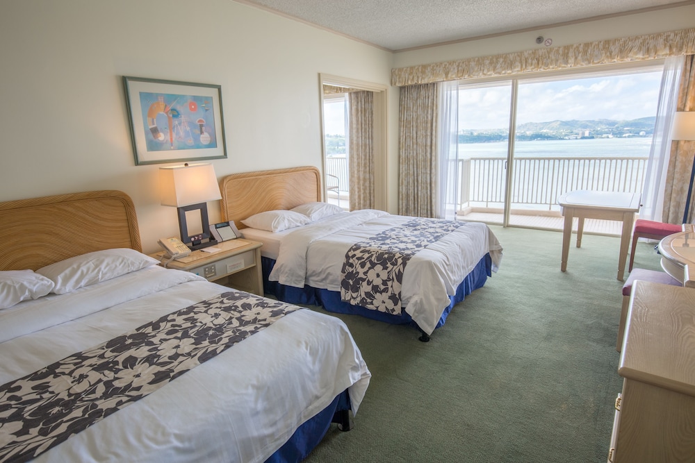 Hoshino Resorts RISONARE Guam 18/62
