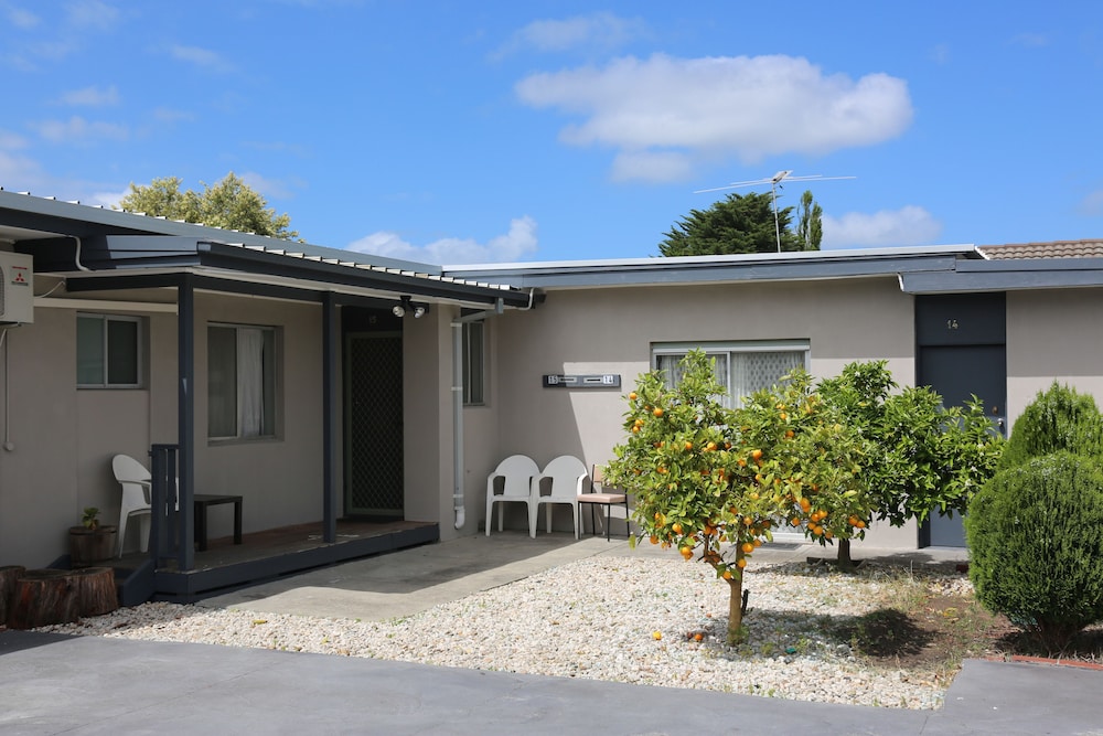 Beaconsfield Lodge Motel 3/66