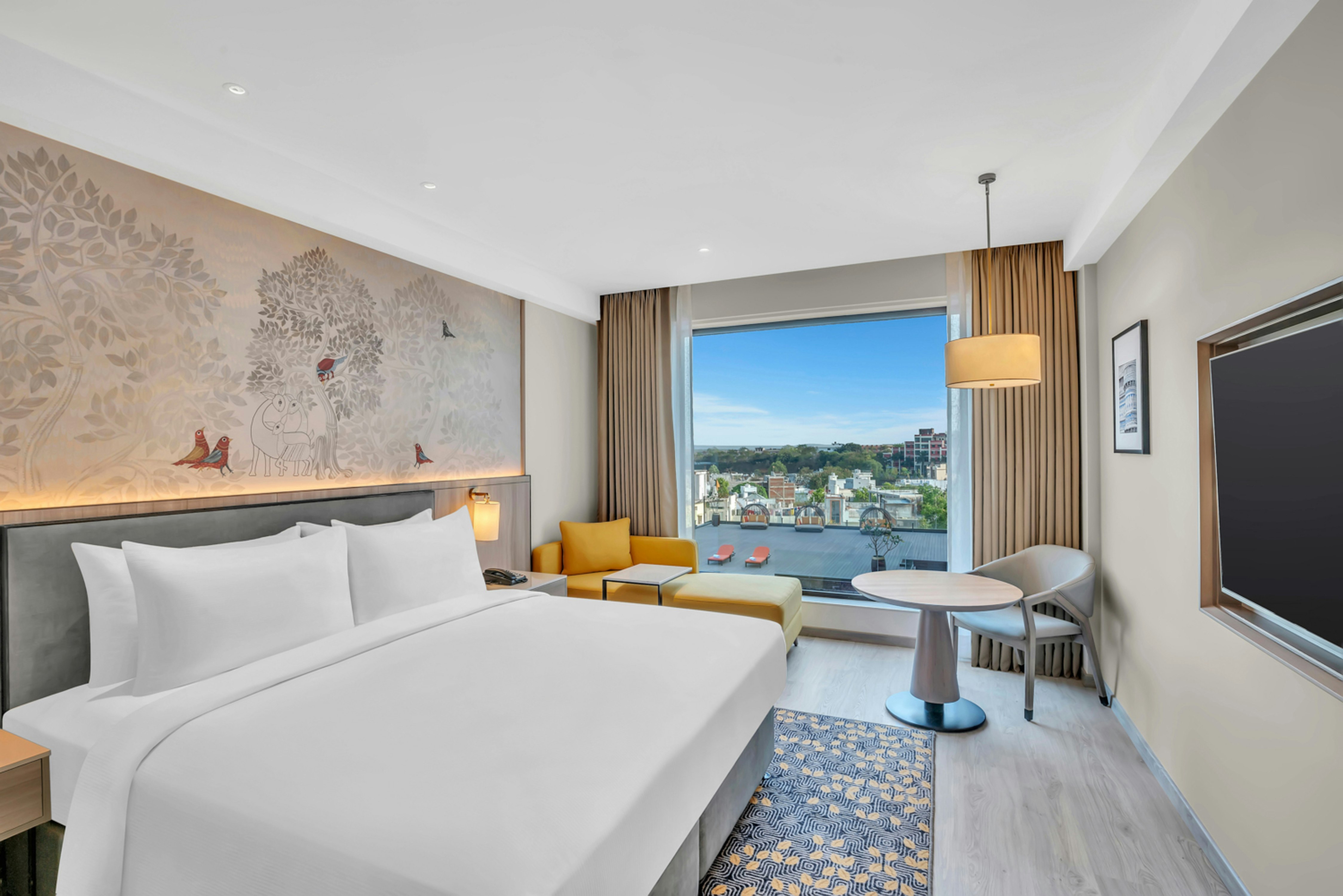 Deluxe, King Bed