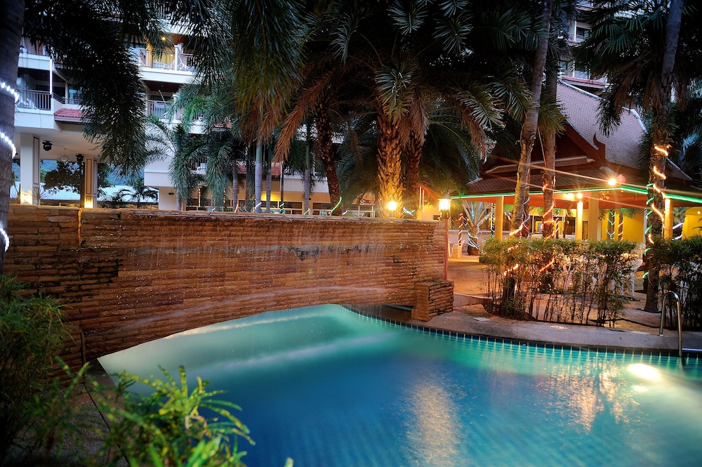 Baumanburi Hotel 8/67