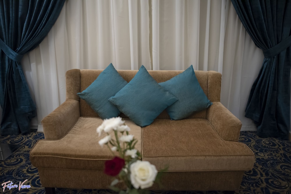 Rehana Plaza Hotel 12/42