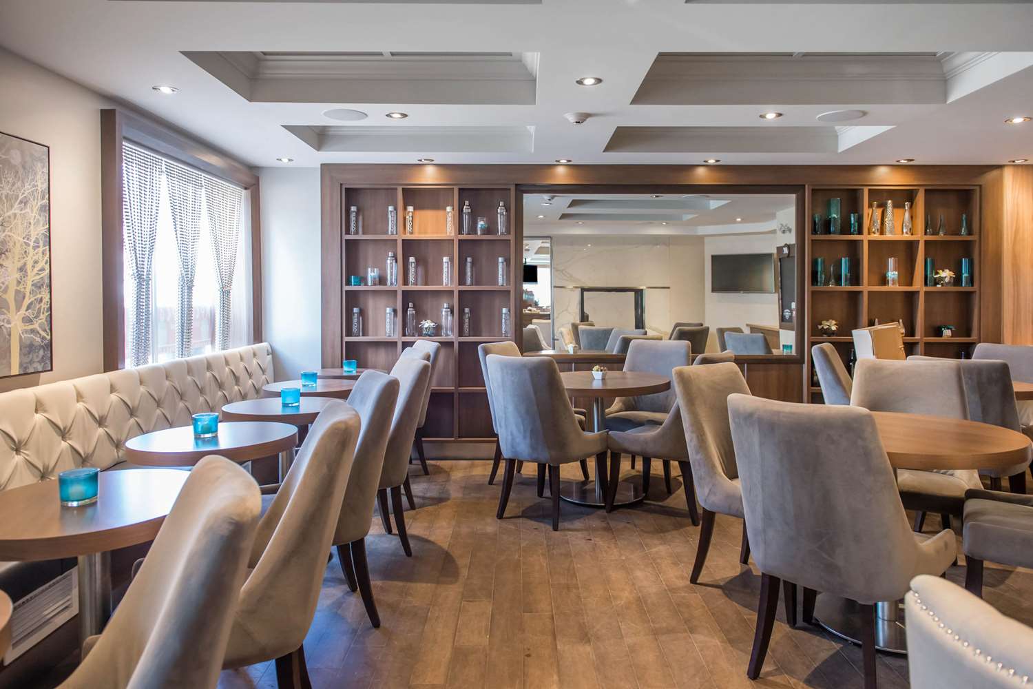 Les Suites Victoria Ascend Hotel Collection 10/11