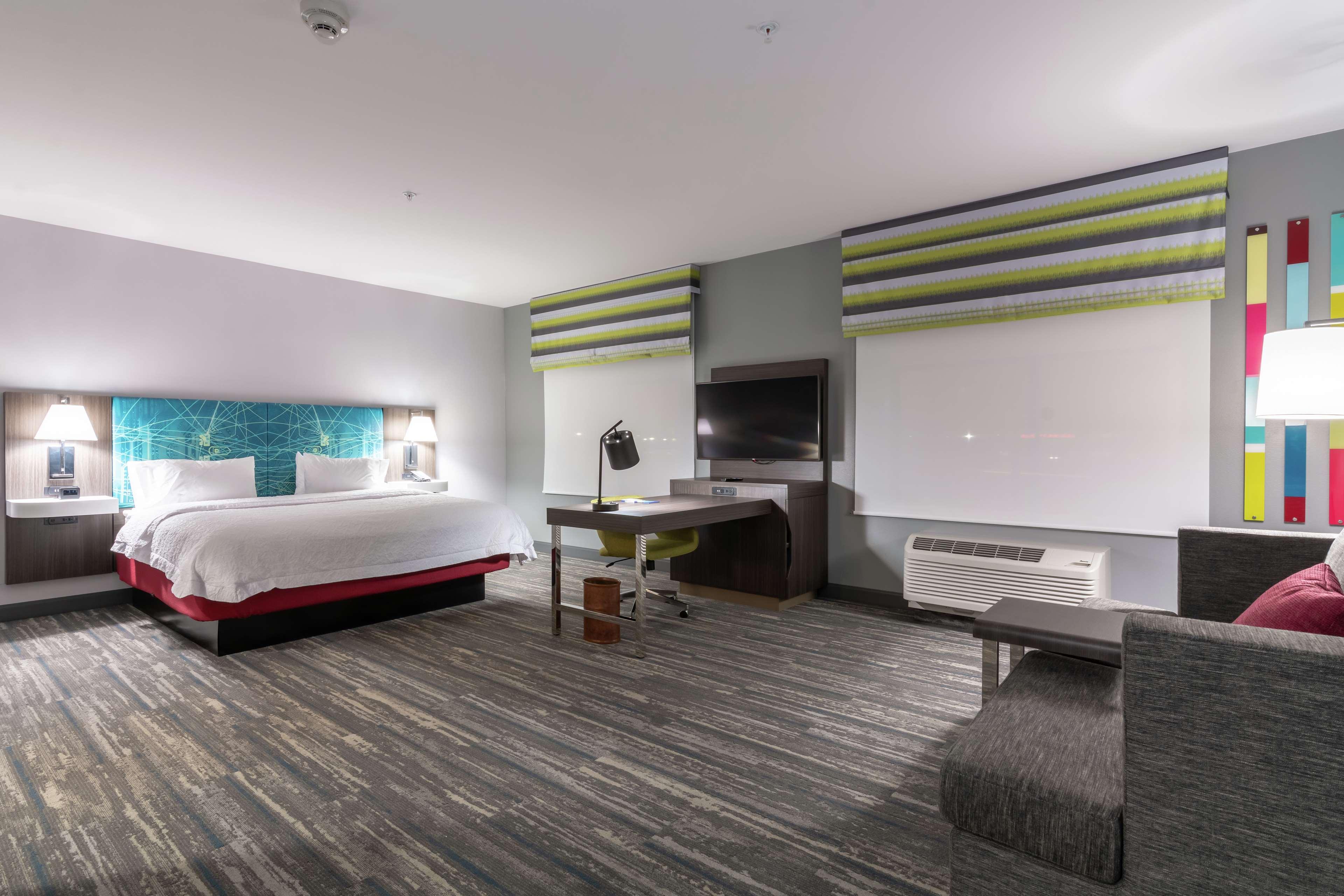 STUDIO, SUITE, KING BED, ACCESSIBLE