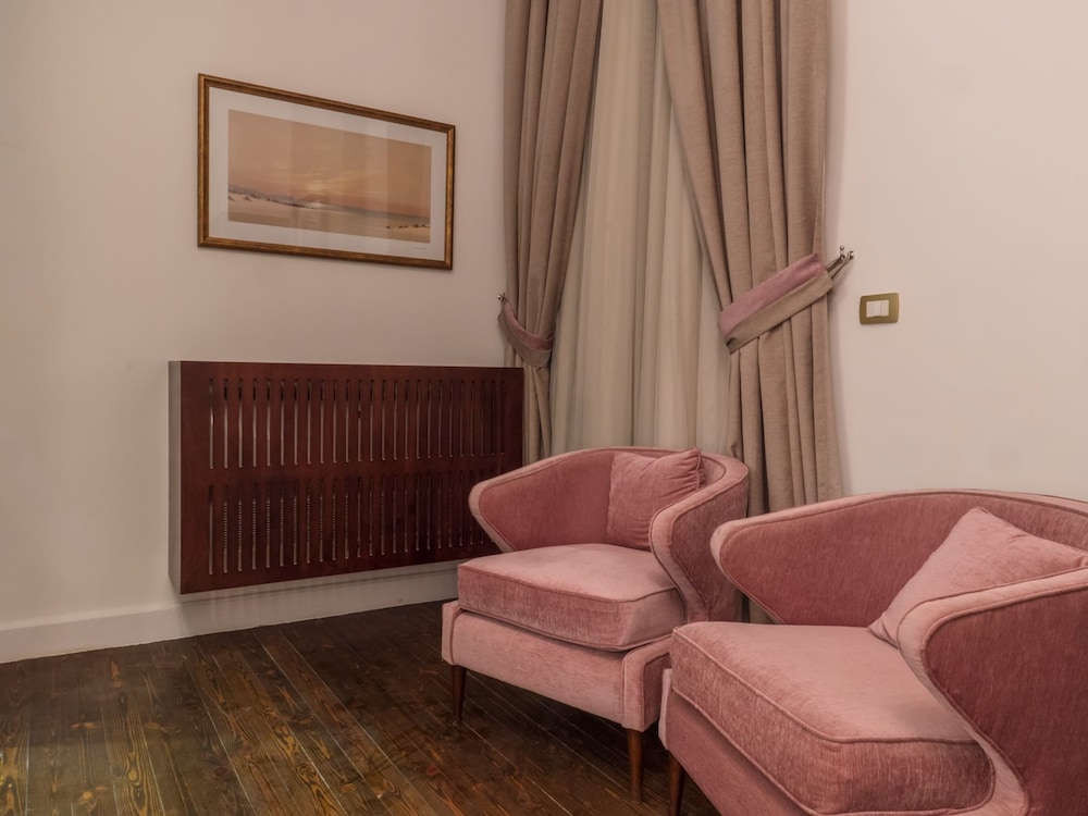 1920S Boutique Hotel And Restaurants 28/48