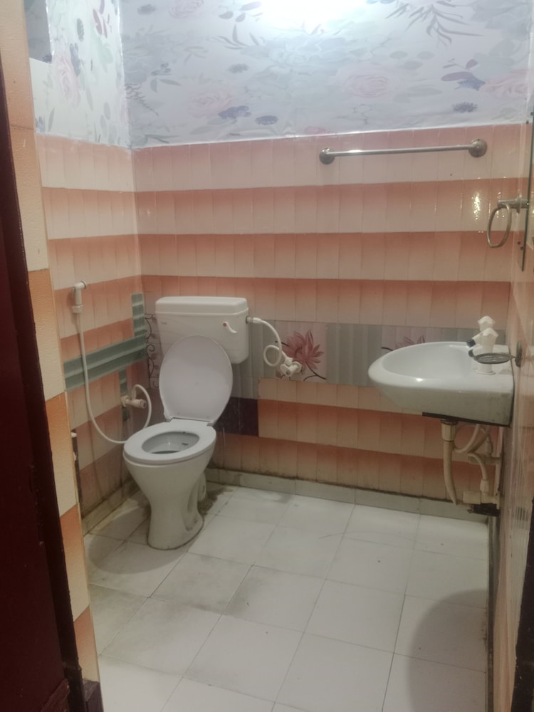 HOTEL RAJ BED AND BREAKFAST 35/36