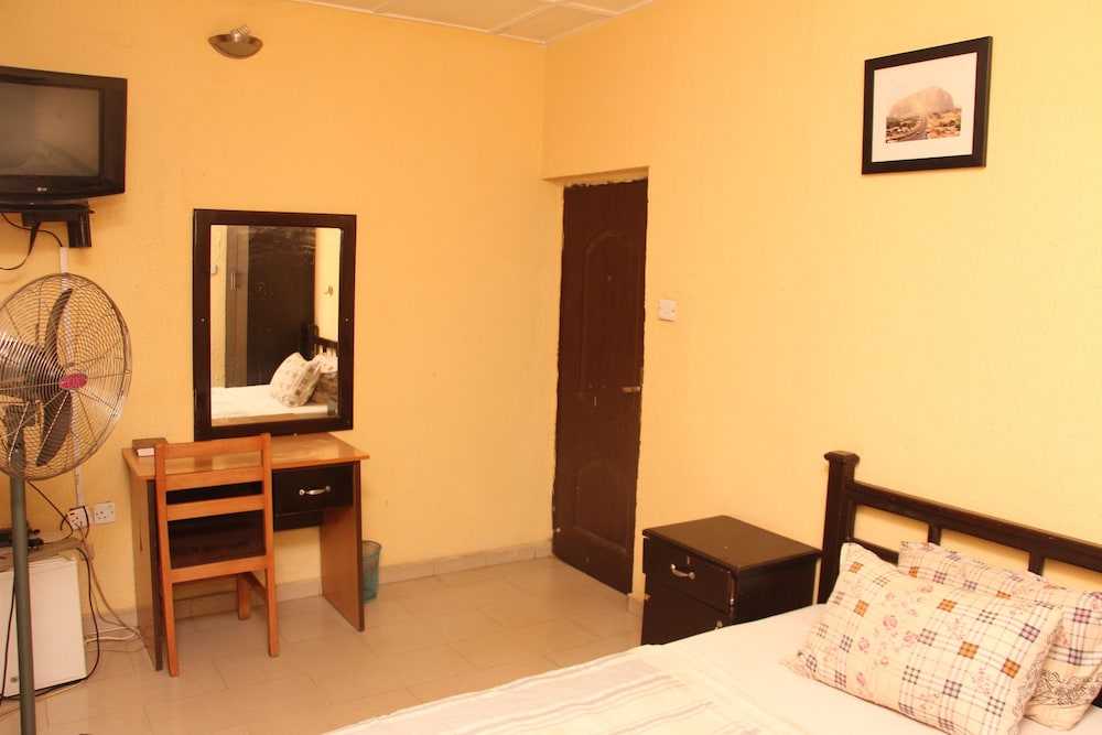 Sapphire Guest House 10/14