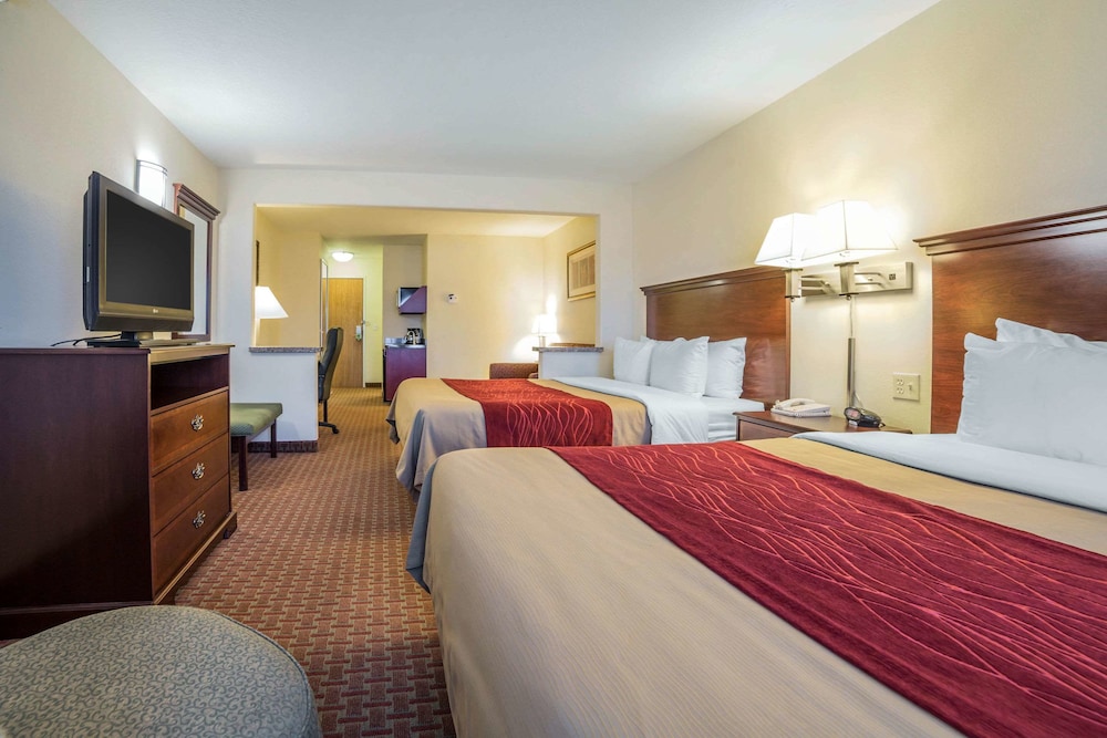 Comfort Inn & Suites Rock Springs-Green River, WY 19/39