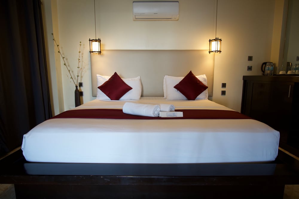 SUITE, SEA VIEW