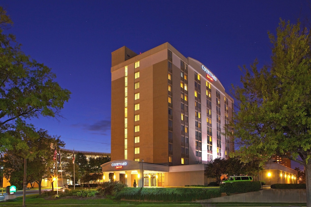 Courtyard By Marriott Alexandria Pentagon South 1/20