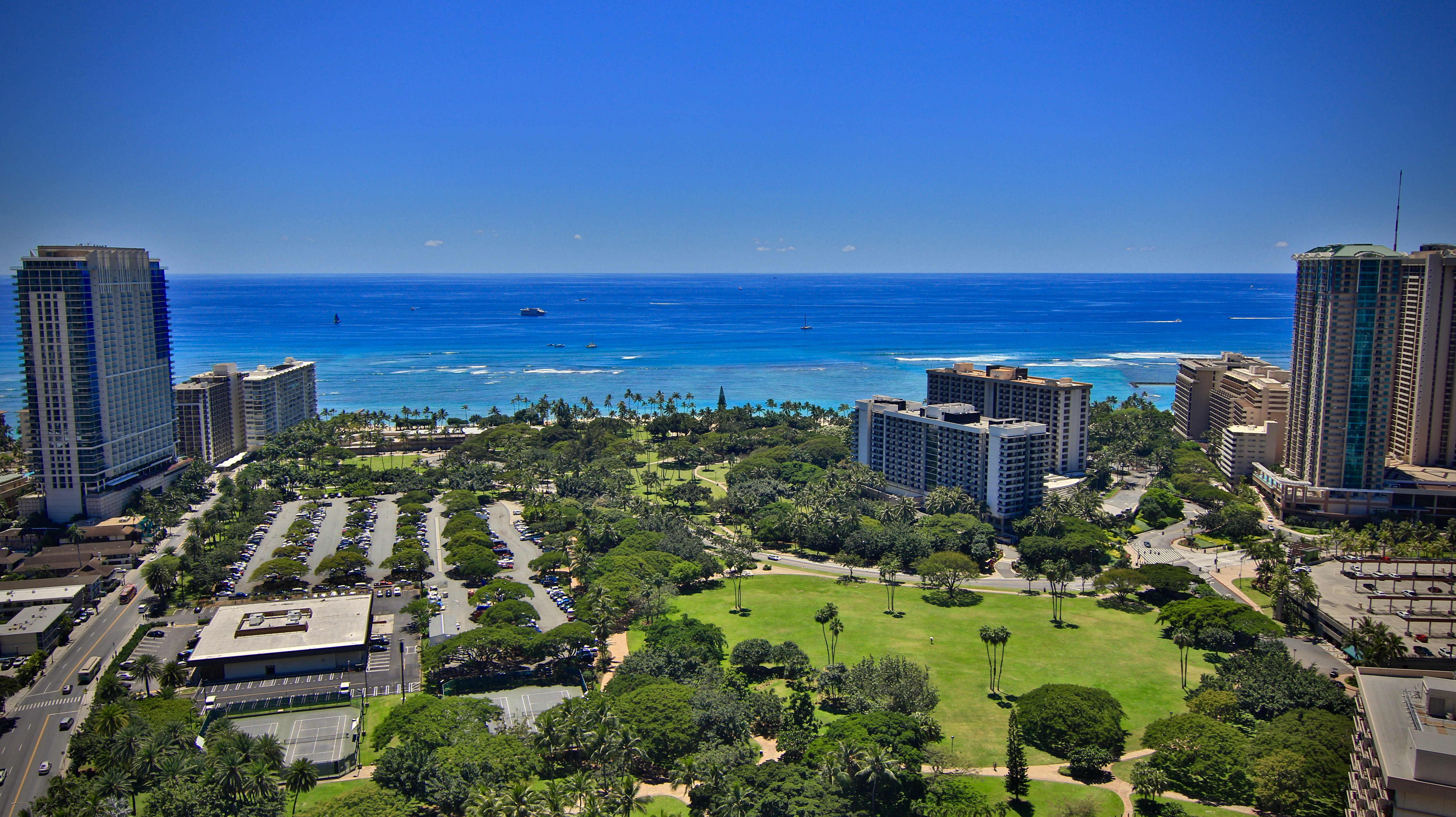 Holiday Inn Express Waikiki 72/77