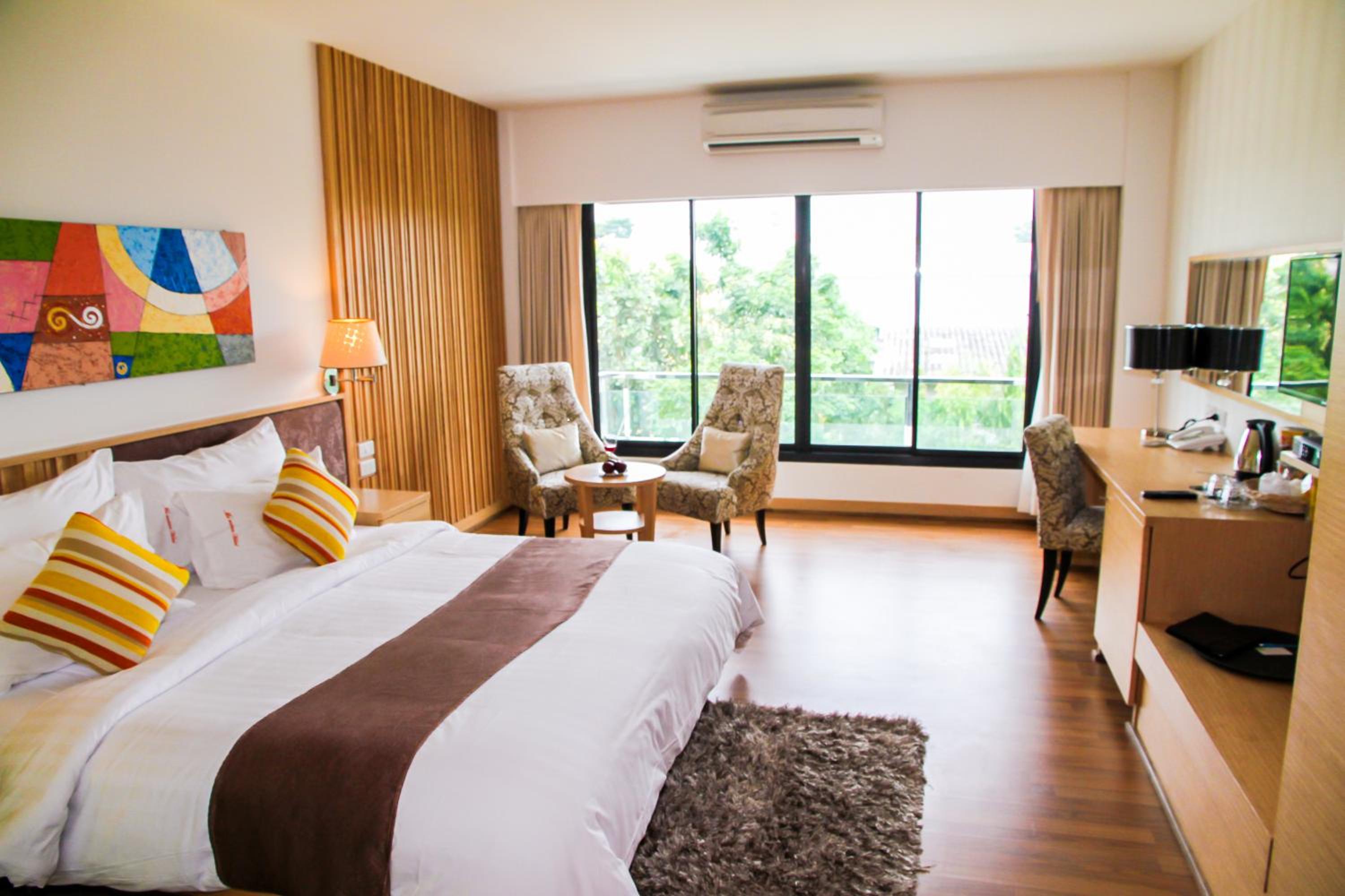Deluxe, Double Bed