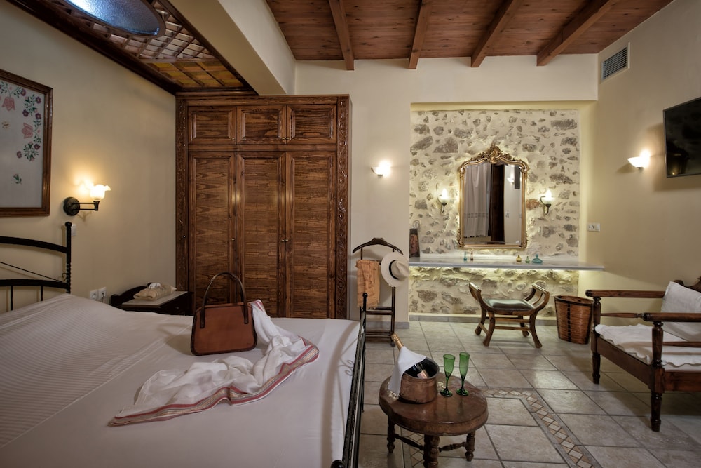 جناح جونيور بسرير مزدوج وسريرين منفصلين بغرفة نوم واحدة، Veneto Boutique Hotel 4/7