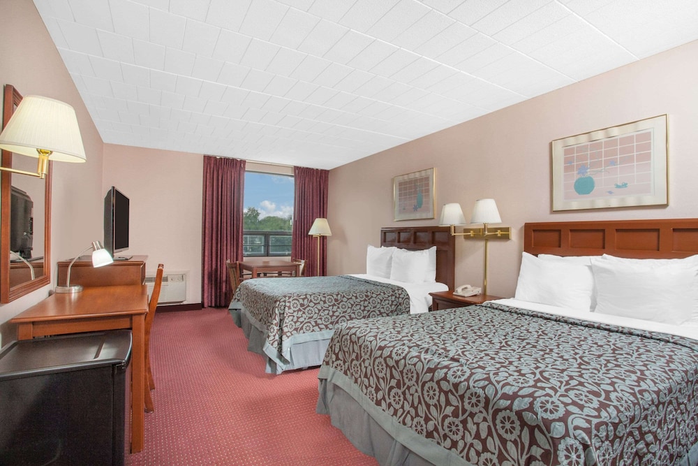 Days Inn By Wyndham Liberty 17/41