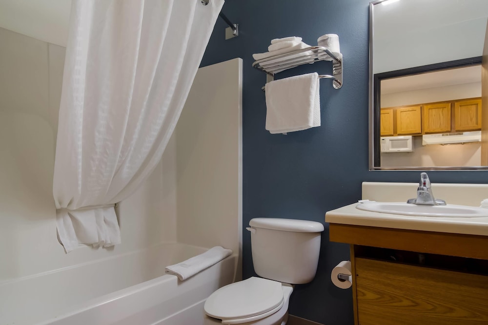 WoodSpring Suites Jacksonville East 295 Cruise Port 42/47