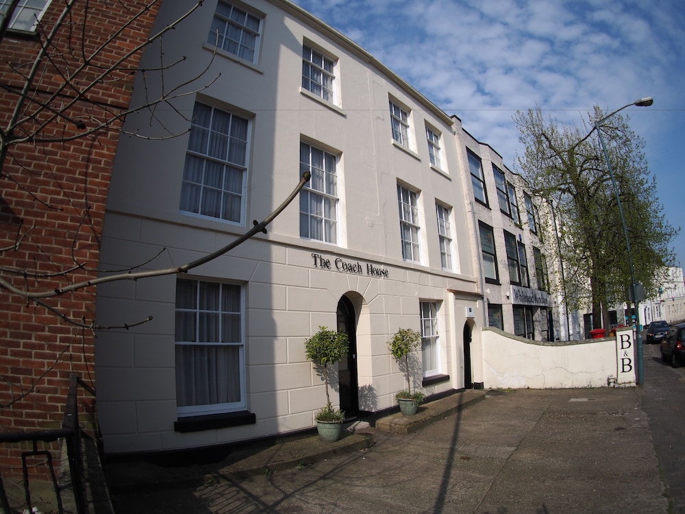 The Coach House Canterbury 29/36
