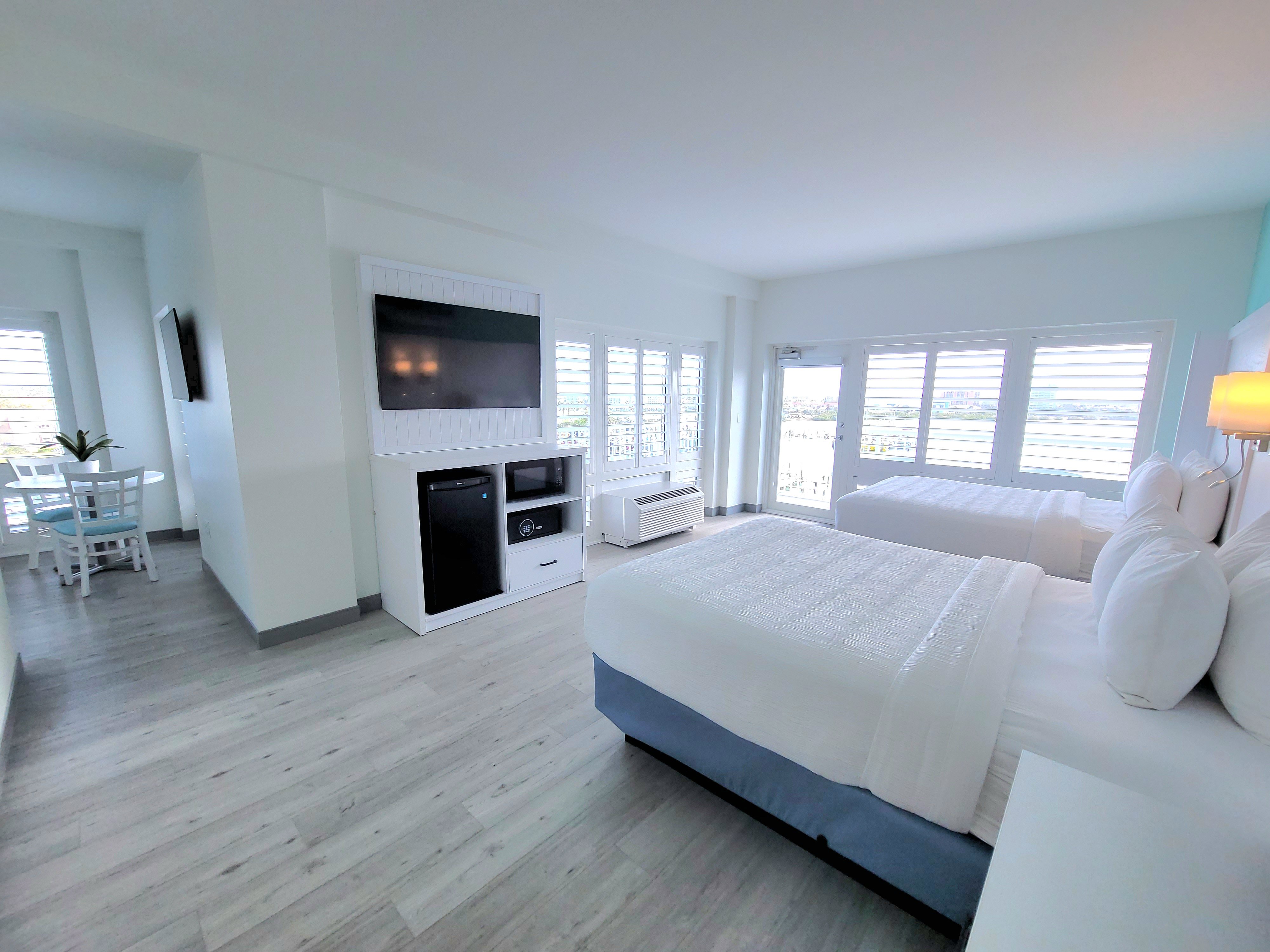 ChartHouse Clearwater Beach Marina Hotel 23/67